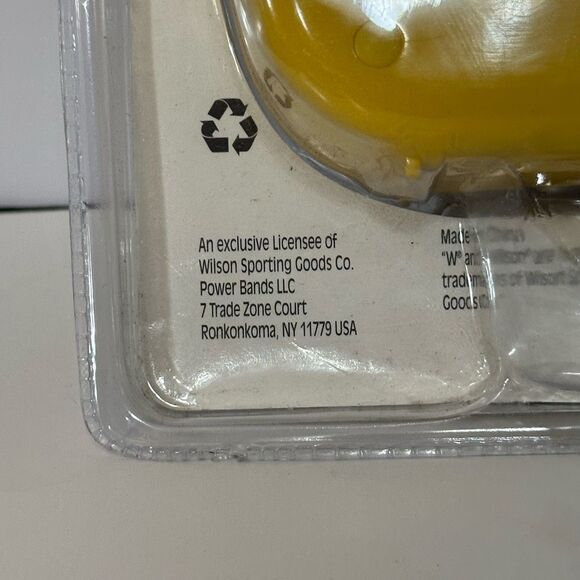 Wilson Sports AM/FM Radio Flashlight Yellow New - Picture 5 of 13